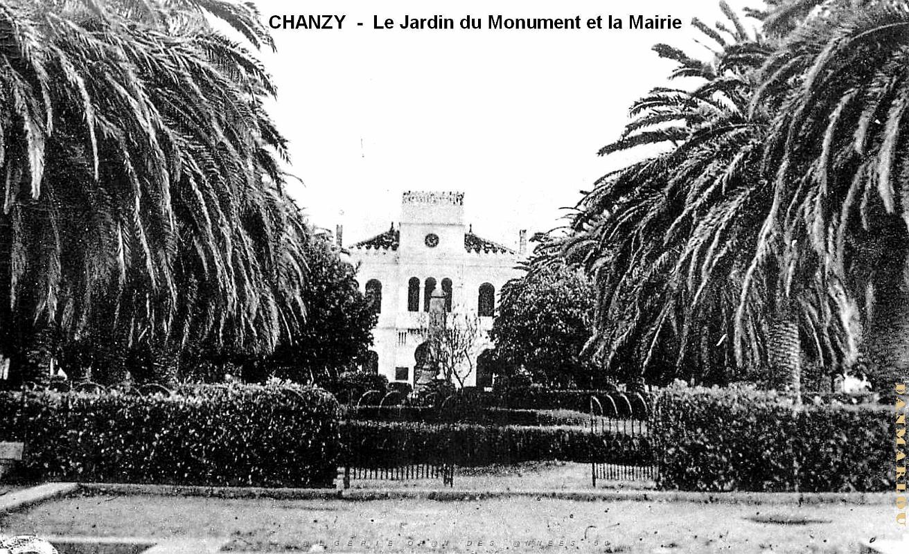 Chanzy - Jardin du Monument et Mairie.jpg